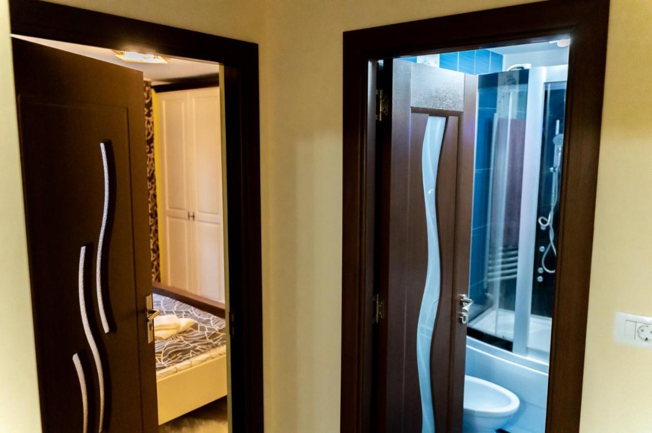 Apartament Luxury Apartment กูรา ฮูมอรูลุย ภายนอก รูปภาพ